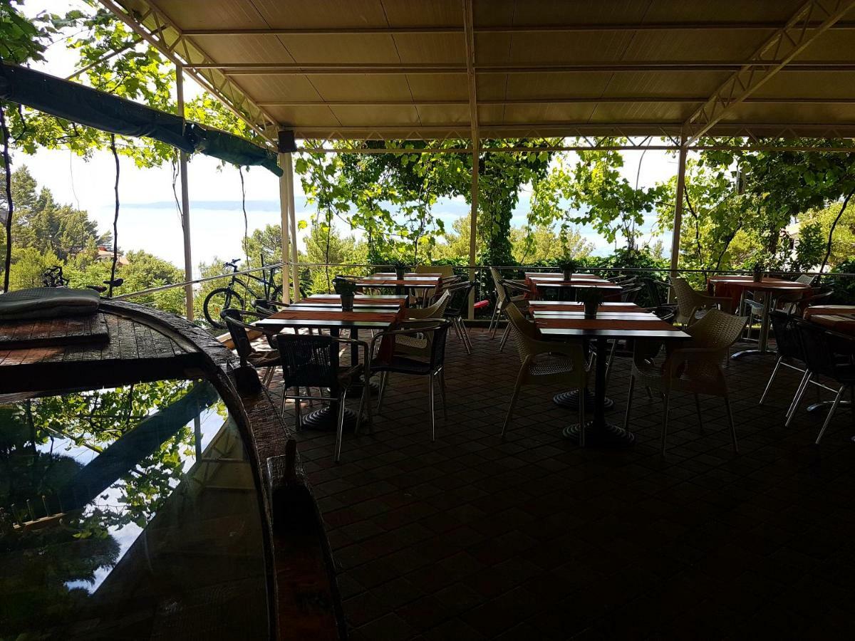Villa Luka Brela Exteriör bild