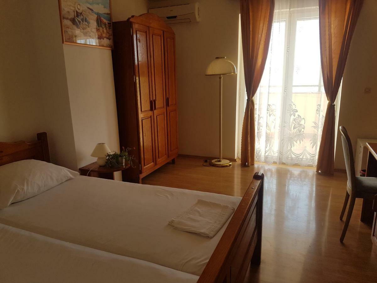 Villa Luka Brela Exteriör bild