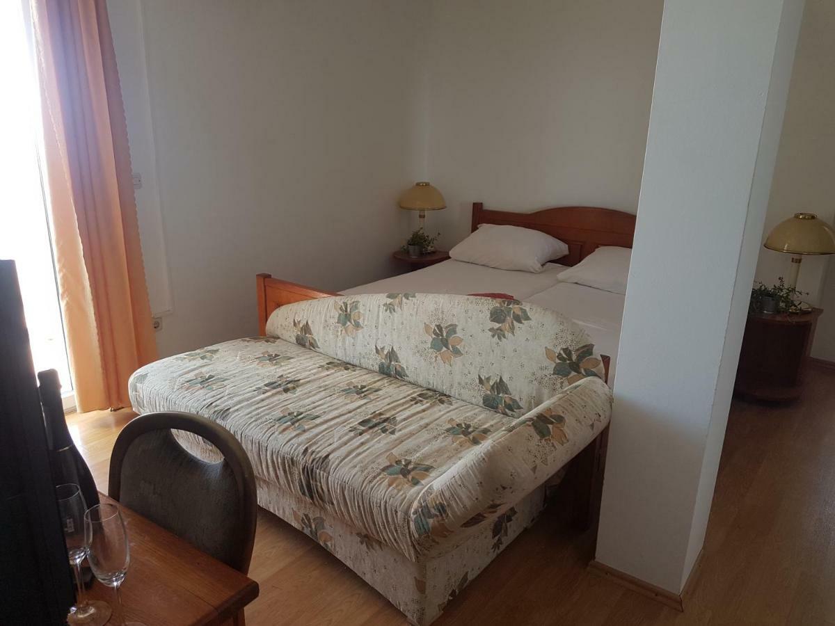 Villa Luka Brela Exteriör bild